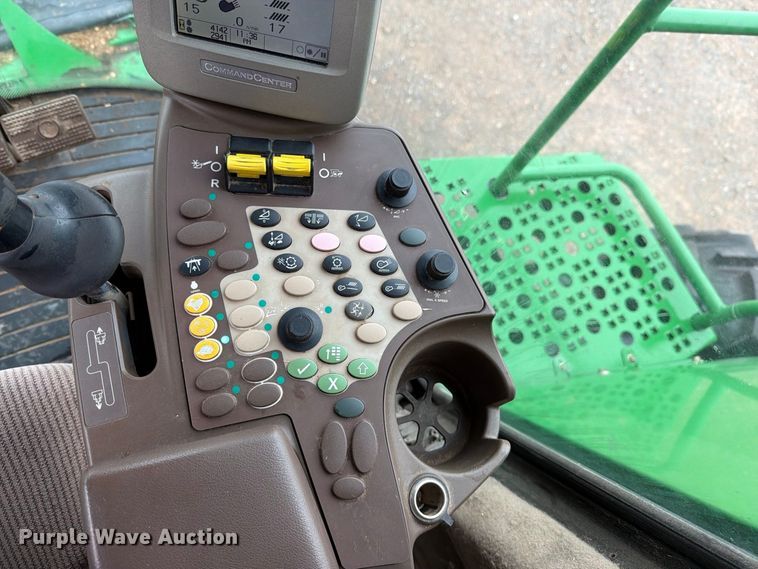 image for item DV8675 2011 John Deere 9770 STS combine