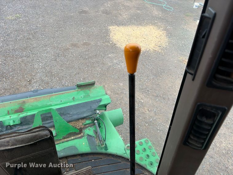 image for item DV8675 2011 John Deere 9770 STS combine