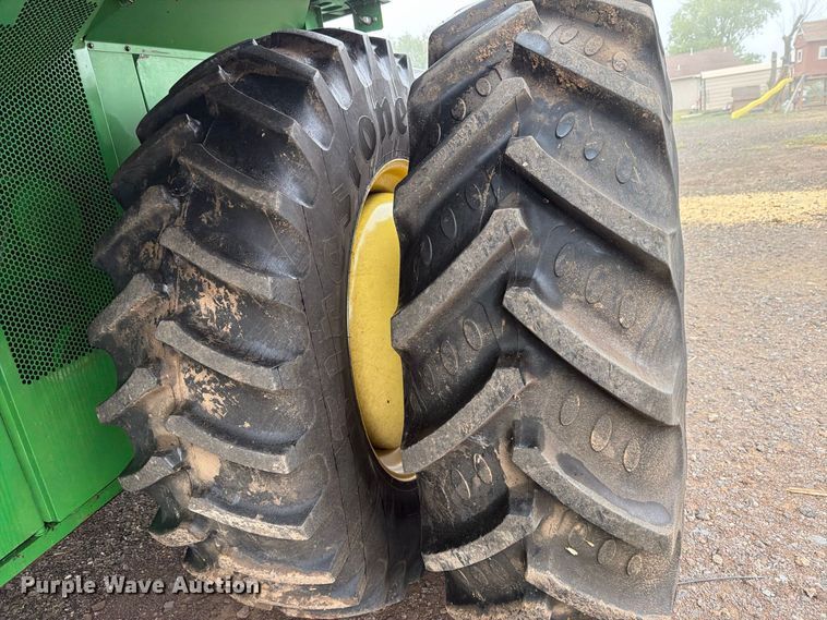 image for item DV8675 2011 John Deere 9770 STS combine