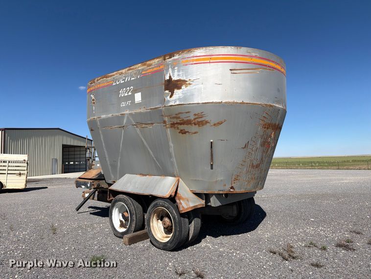image for item DV8715 2005 Loewen V1022W2 feed grinder/mixer