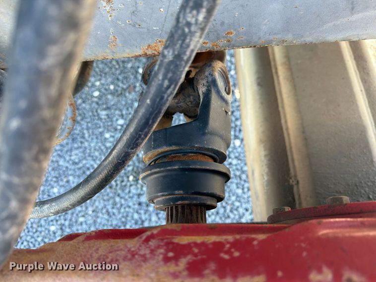 image for item DV8715 2005 Loewen V1022W2 feed grinder/mixer