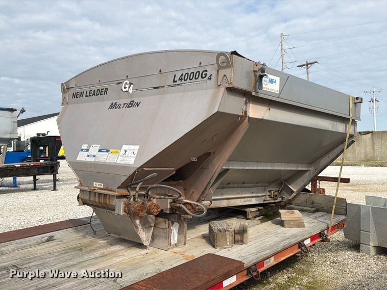 New Leader L4000G spreader bed