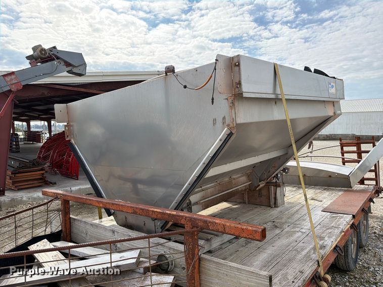 image for item DZ4898 New Leader L4000G spreader bed