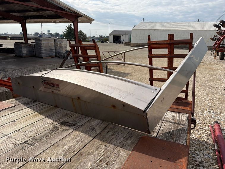 image for item DZ4898 New Leader L4000G spreader bed
