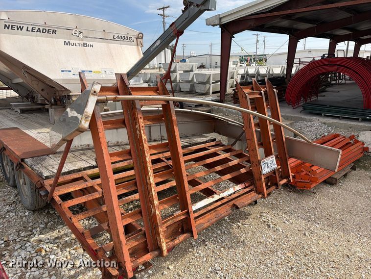 image for item DZ4898 New Leader L4000G spreader bed