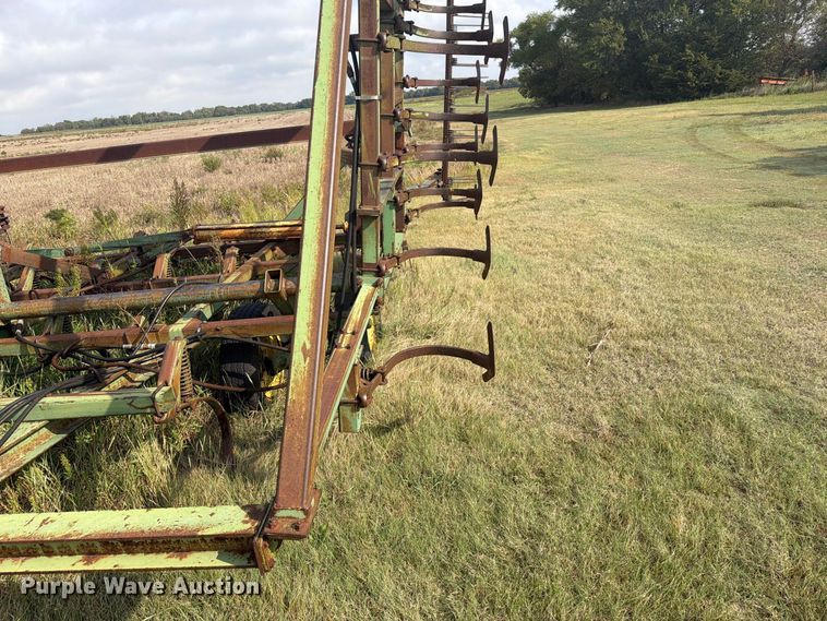 image for item EG6370 John Deere 1000 field cultivator