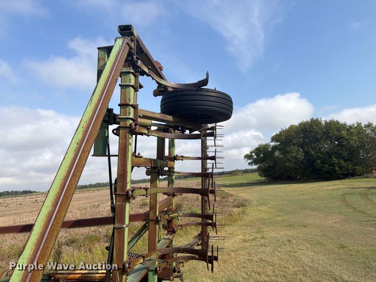 image for item EG6370 John Deere 1000 field cultivator