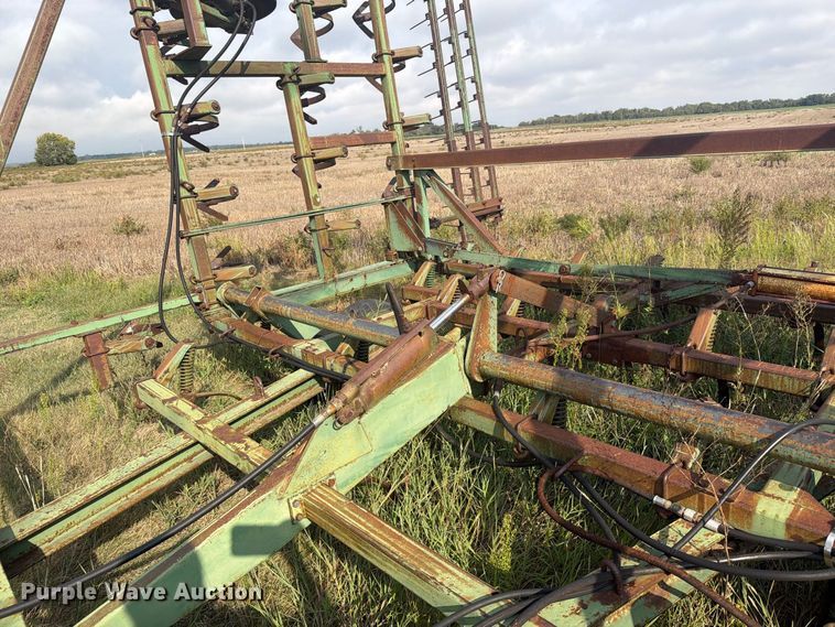 image for item EG6370 John Deere 1000 field cultivator