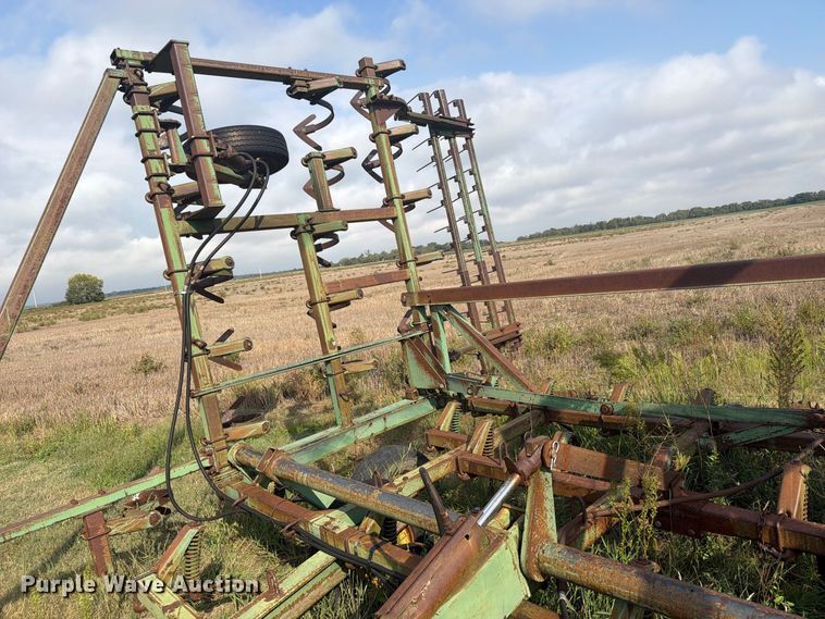 image for item EG6370 John Deere 1000 field cultivator