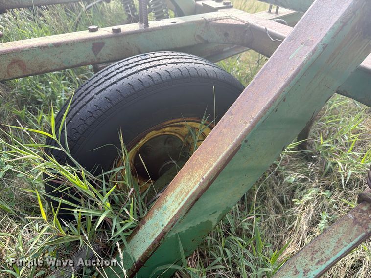 image for item EG6370 John Deere 1000 field cultivator