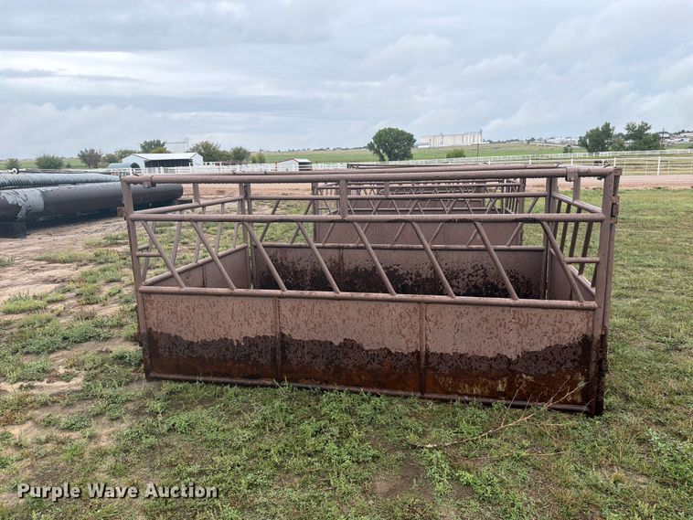 image for item EI7711 Hay bale feeder