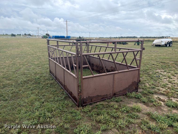 image for item EI7711 Hay bale feeder