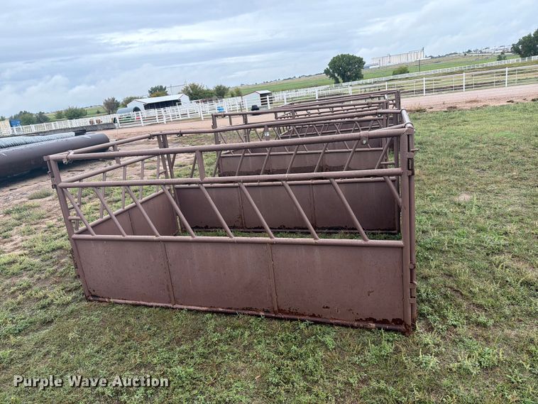 image for item EI7712 Hay bale feeder