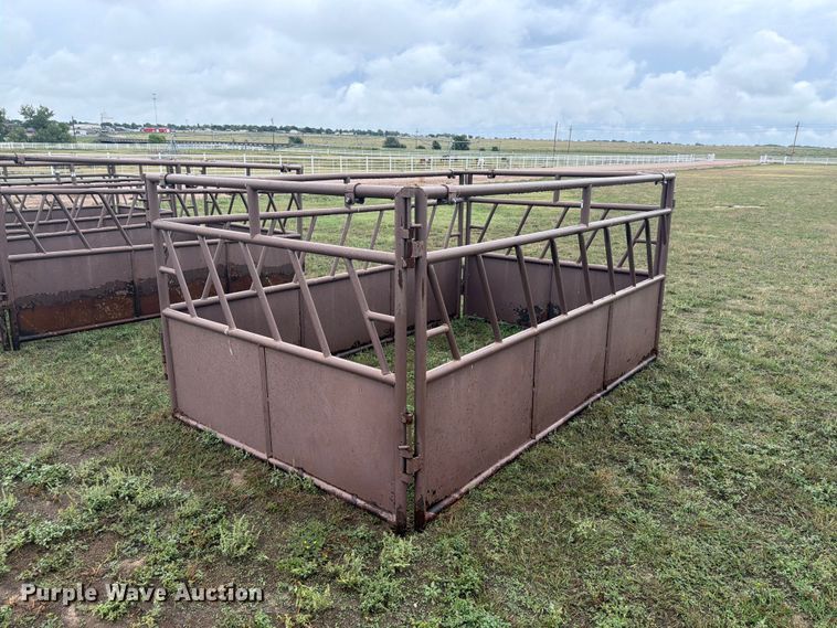 image for item EI7712 Hay bale feeder