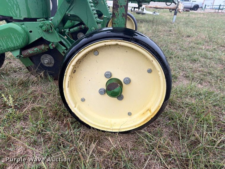 image for item EI7717 John Deere planter