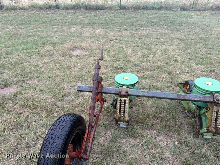 image for item EI7718 John Deere planter