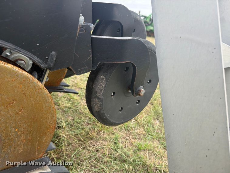 image for item EI7722 Landoll 5530-40x10 no-till grain drill