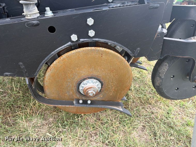 image for item EI7722 Landoll 5530-40x10 no-till grain drill