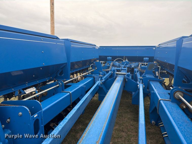 image for item EI7722 Landoll 5530-40x10 no-till grain drill
