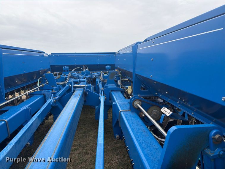 image for item EI7722 Landoll 5530-40x10 no-till grain drill