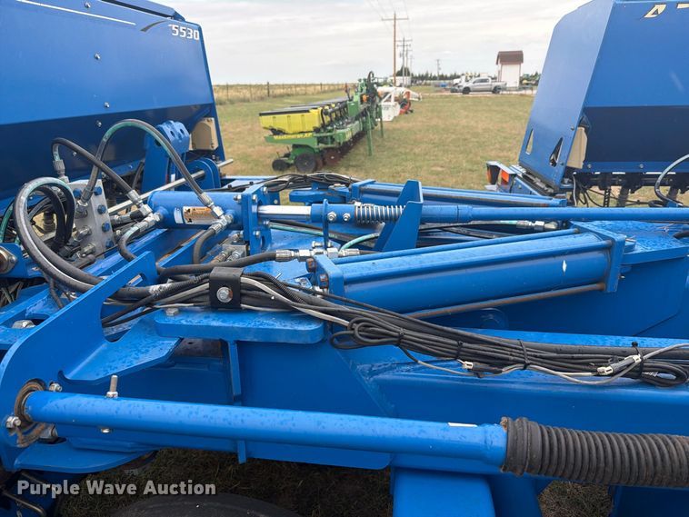 image for item EI7722 Landoll 5530-40x10 no-till grain drill