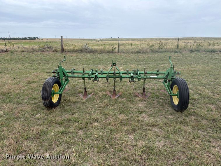 image for item EI7725 Field culitvator