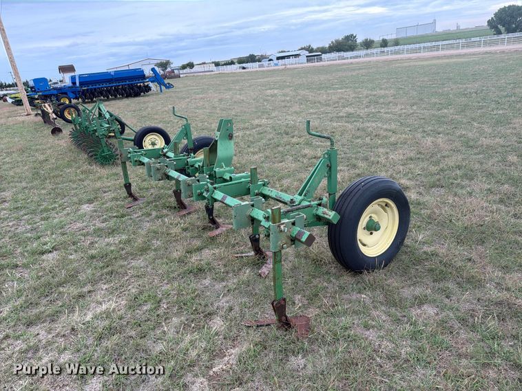 image for item EI7725 Field culitvator