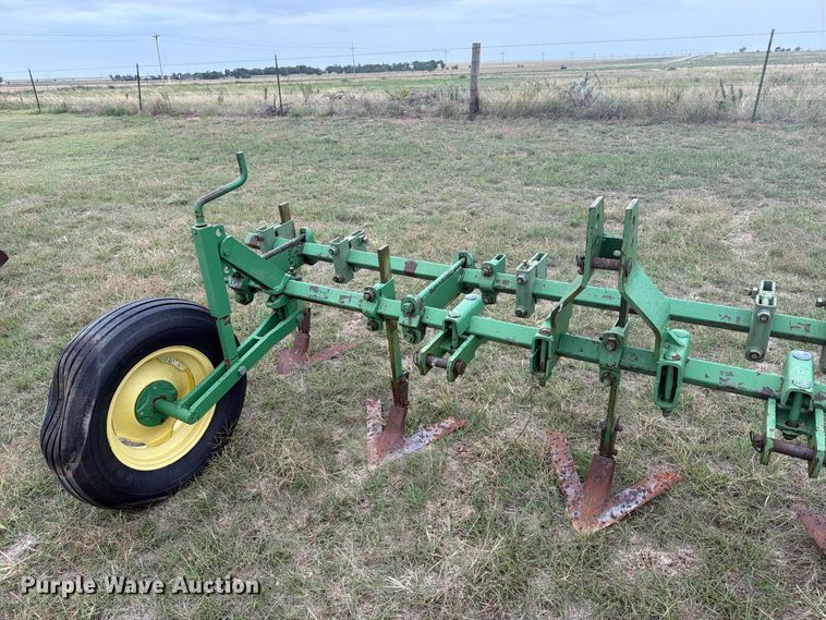 image for item EI7725 Field culitvator