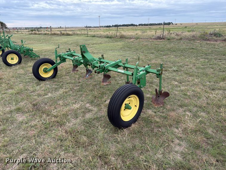 Field cultivator