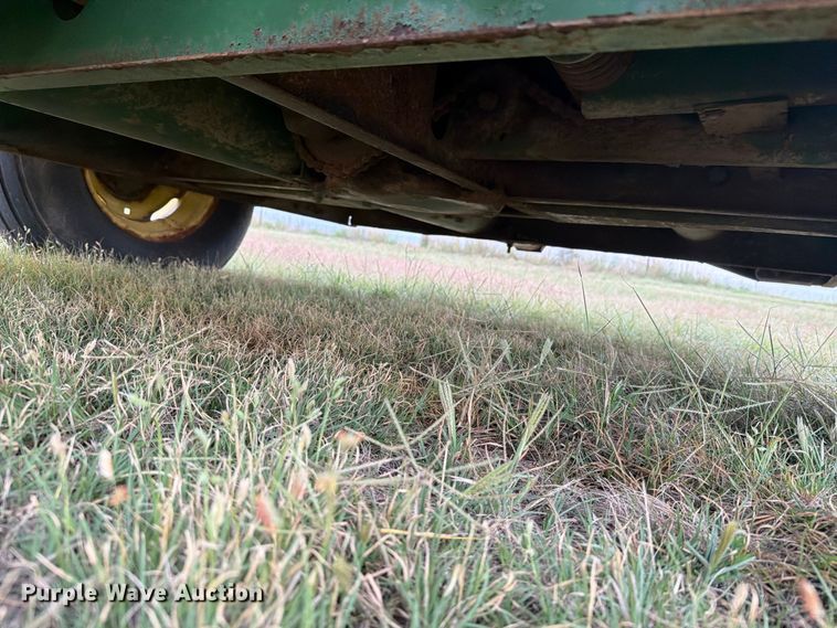 image for item EI7729 John Deere 700 bale processor