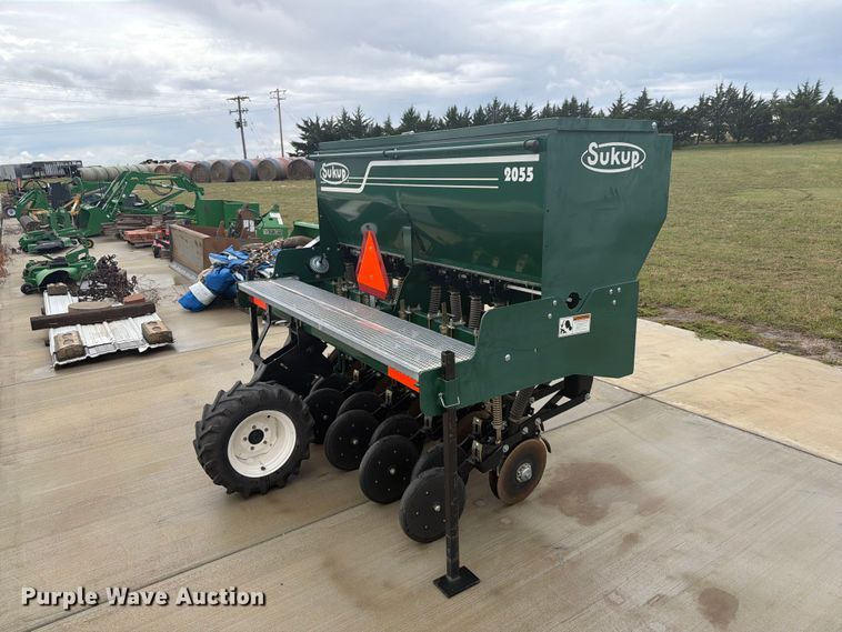 image for item EI7731 Sukup 2055 grain drill