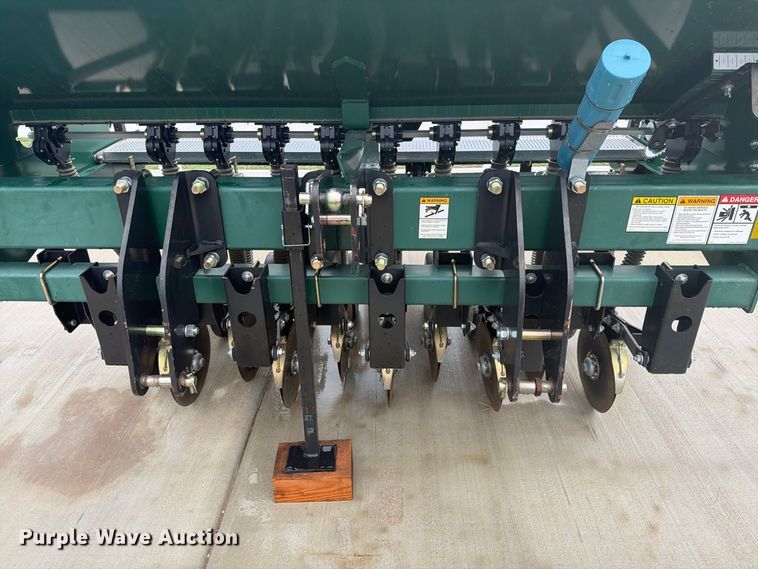 image for item EI7731 Sukup 2055 grain drill
