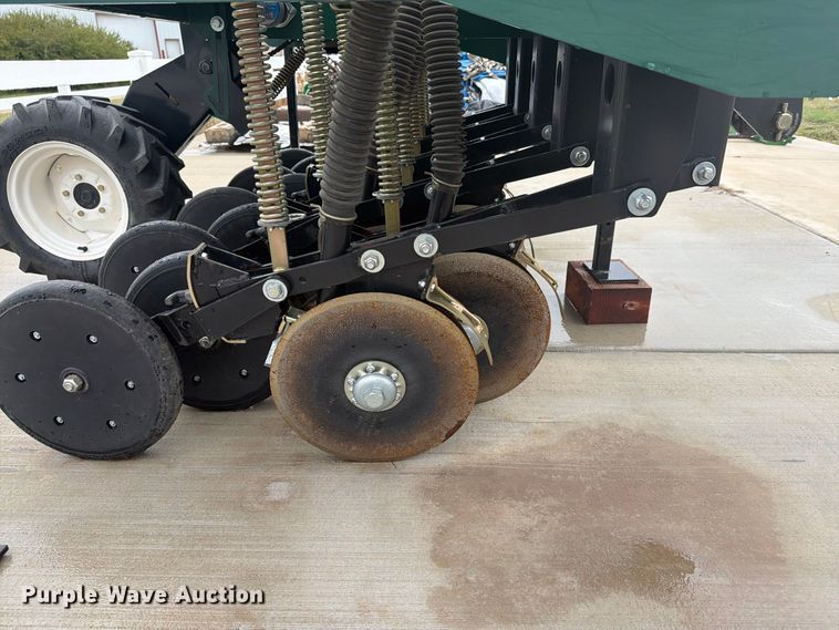 image for item EI7731 Sukup 2055 grain drill
