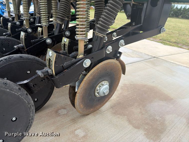 image for item EI7731 Sukup 2055 grain drill