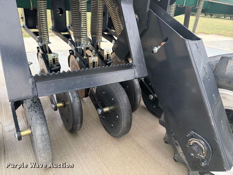 image for item EI7731 Sukup 2055 grain drill