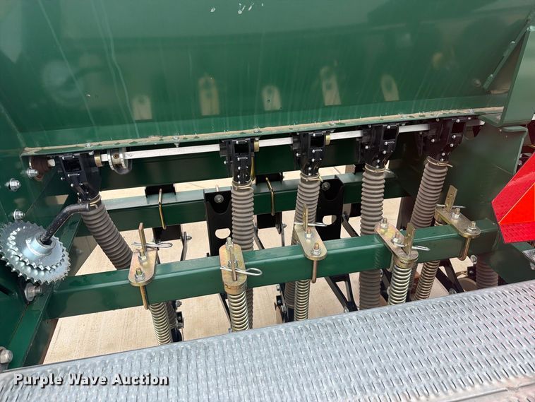 image for item EI7731 Sukup 2055 grain drill