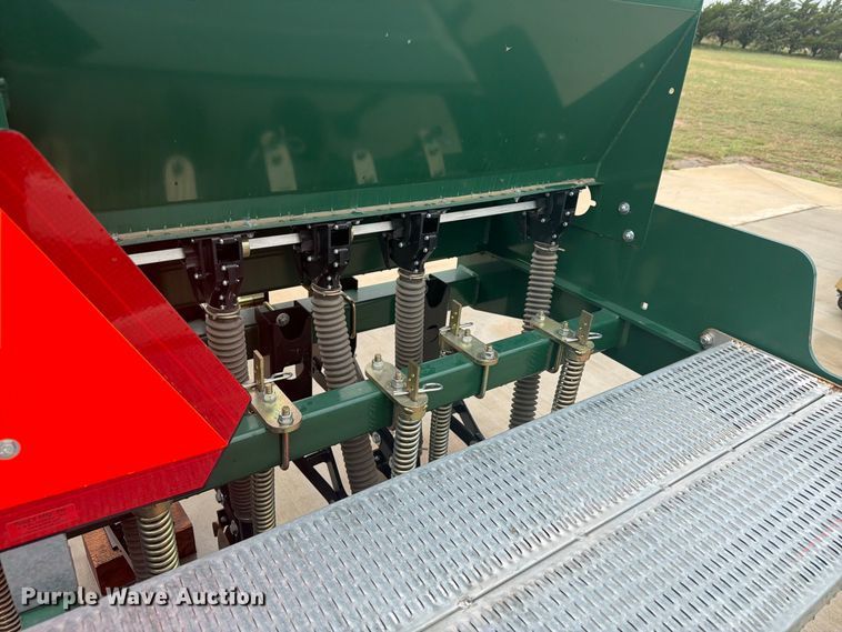image for item EI7731 Sukup 2055 grain drill