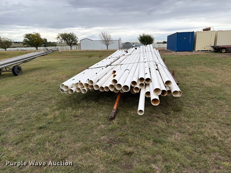 image for item EI7736 Approximately 51 pieces of irrigation pipe