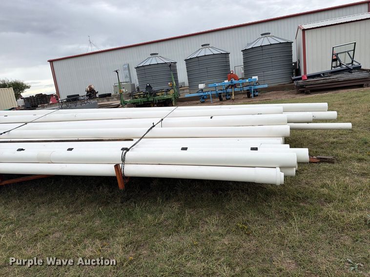 image for item EI7736 Approximately 51 pieces of irrigation pipe