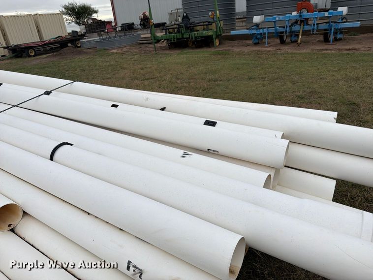 image for item EI7736 Approximately 51 pieces of irrigation pipe