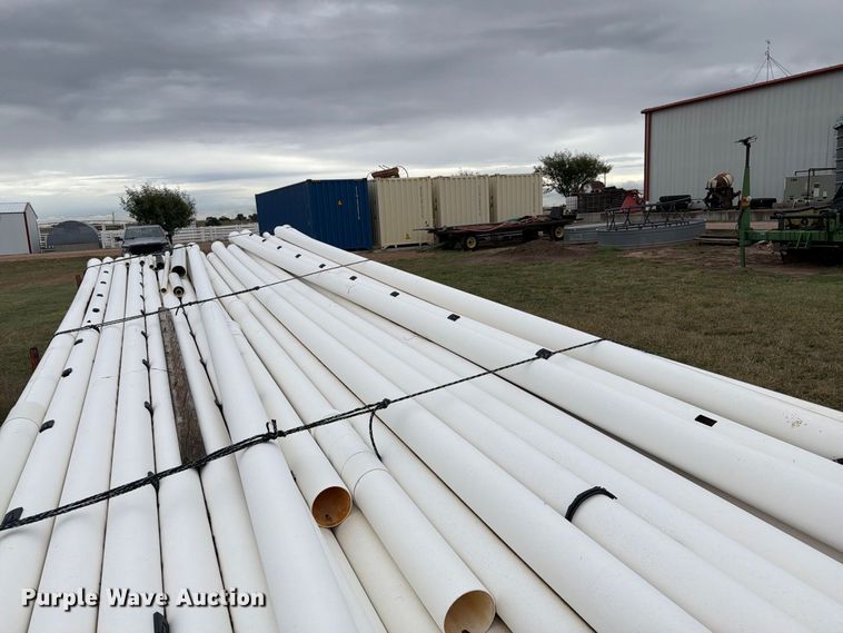 image for item EI7736 Approximately 51 pieces of irrigation pipe