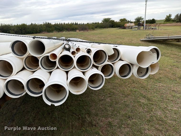 image for item EI7736 Approximately 51 pieces of irrigation pipe