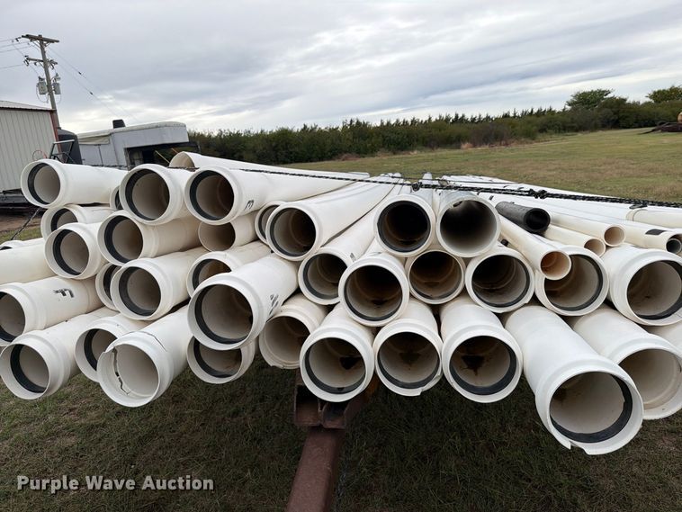image for item EI7736 Approximately 51 pieces of irrigation pipe