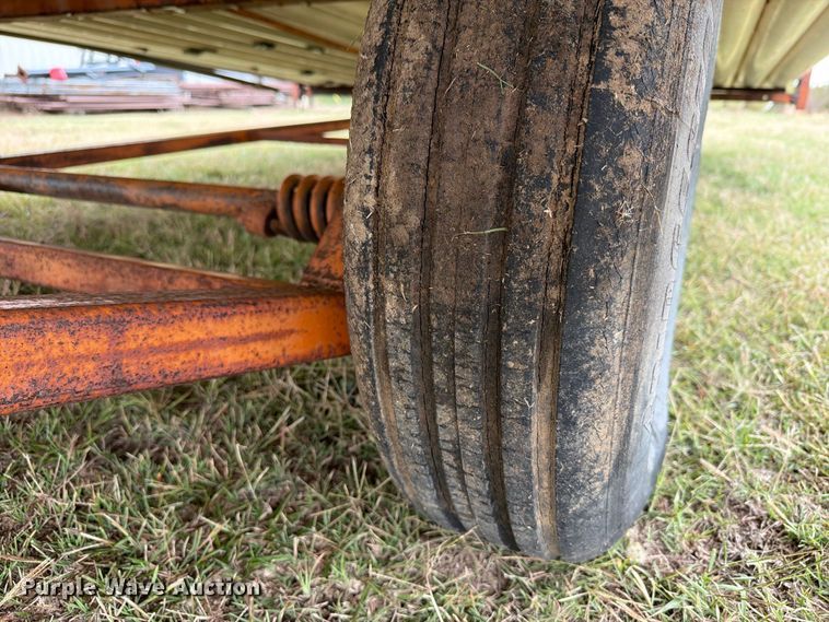image for item EI7736 Approximately 51 pieces of irrigation pipe