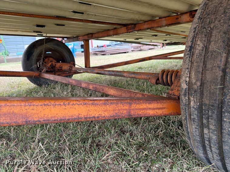 image for item EI7736 Approximately 51 pieces of irrigation pipe