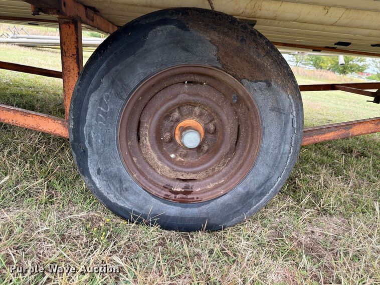 image for item EI7736 Approximately 51 pieces of irrigation pipe