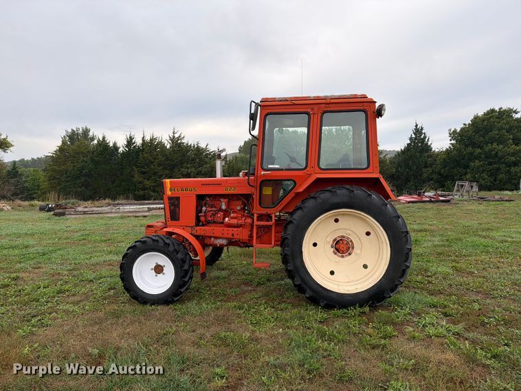 image for item EI7752 1989 Belarus 822 MFWD tractor