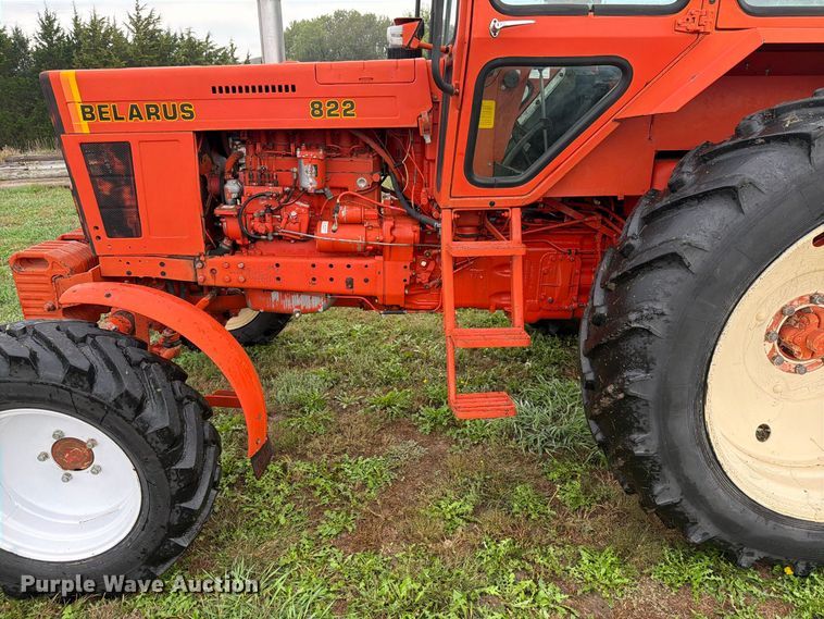 image for item EI7752 1989 Belarus 822 MFWD tractor