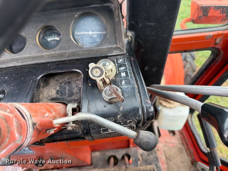 image for item EI7752 1989 Belarus 822 MFWD tractor