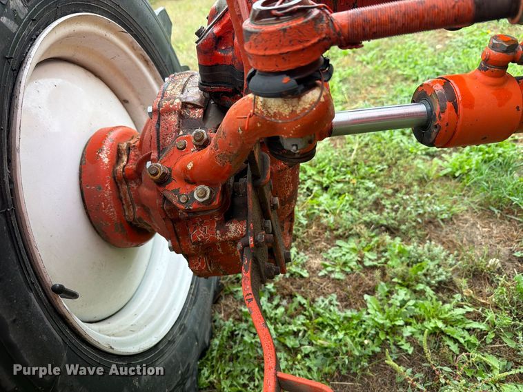 image for item EI7752 1989 Belarus 822 MFWD tractor